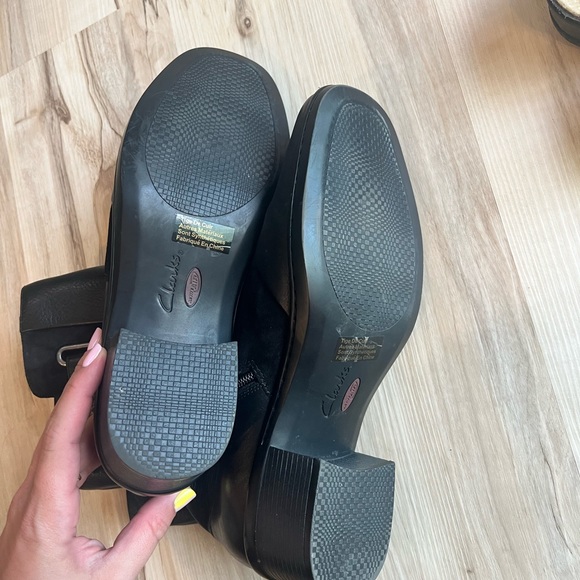 Clark Suede and Leather Boots - Picture 5 of 7